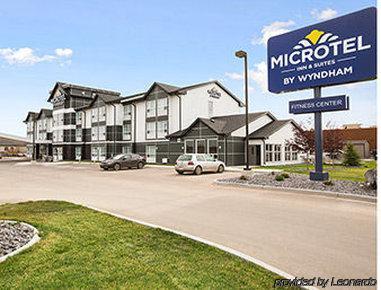Microtel Inn & Suites By Wyndham Blackfalds Exterior foto